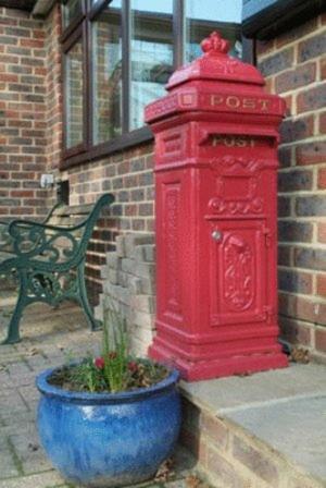 Hotel Gatwick House Horley Exterior foto
