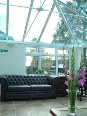 Hotel Gatwick House Horley Exterior foto